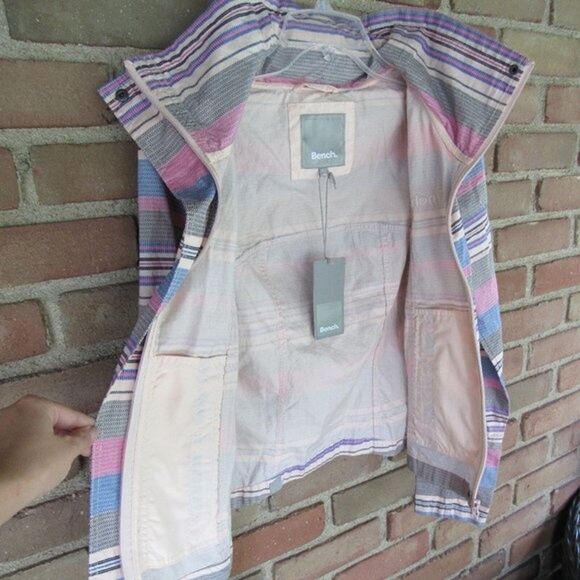 Bench. BBQ Stripe Active Jacket Womens XS Colorful Hidden Hood Outdoors Light - Picture 4 of 16